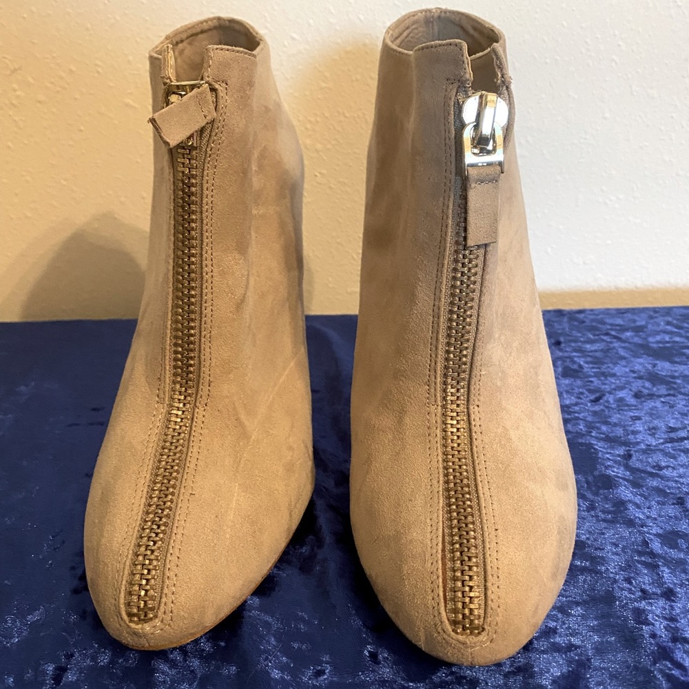 Tan suede Zara booties with zipper